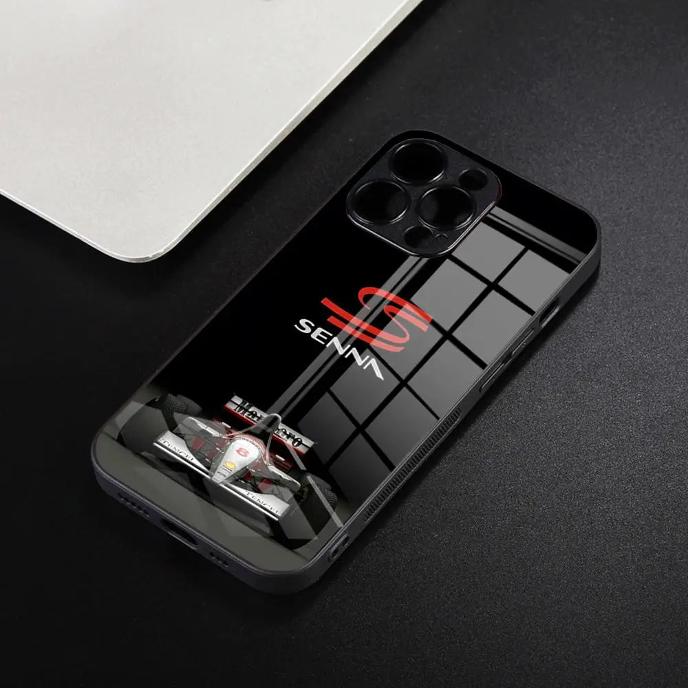 “Funda Ayrton Senna F1 para iPhone – Compatible iPhone 7/8/SE/11/12/13/14/15/16 Pro/Max – Marco de Silicona y Glass Back Cover”