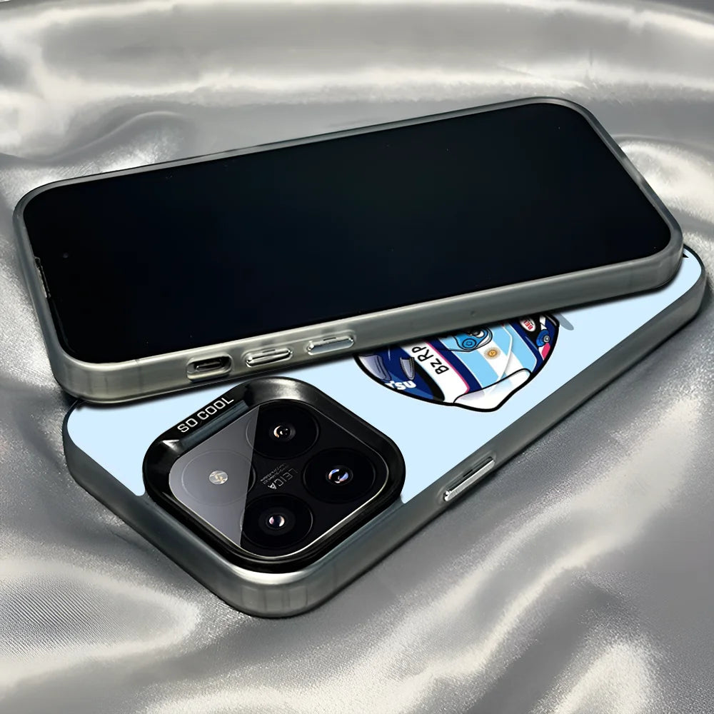 F1 Colapinto Plateada – resalta la conexión con F1 y el color.